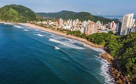 Apartamento em Guarujá Praia do Tombo, 300mts do mar - TOMBO BEACH HOST